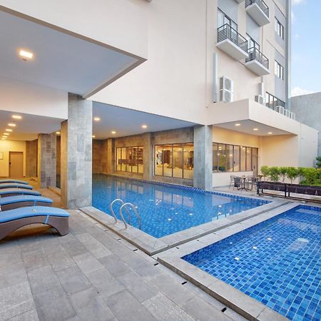 Aston Palu Hotel & Conference Center Exterior foto